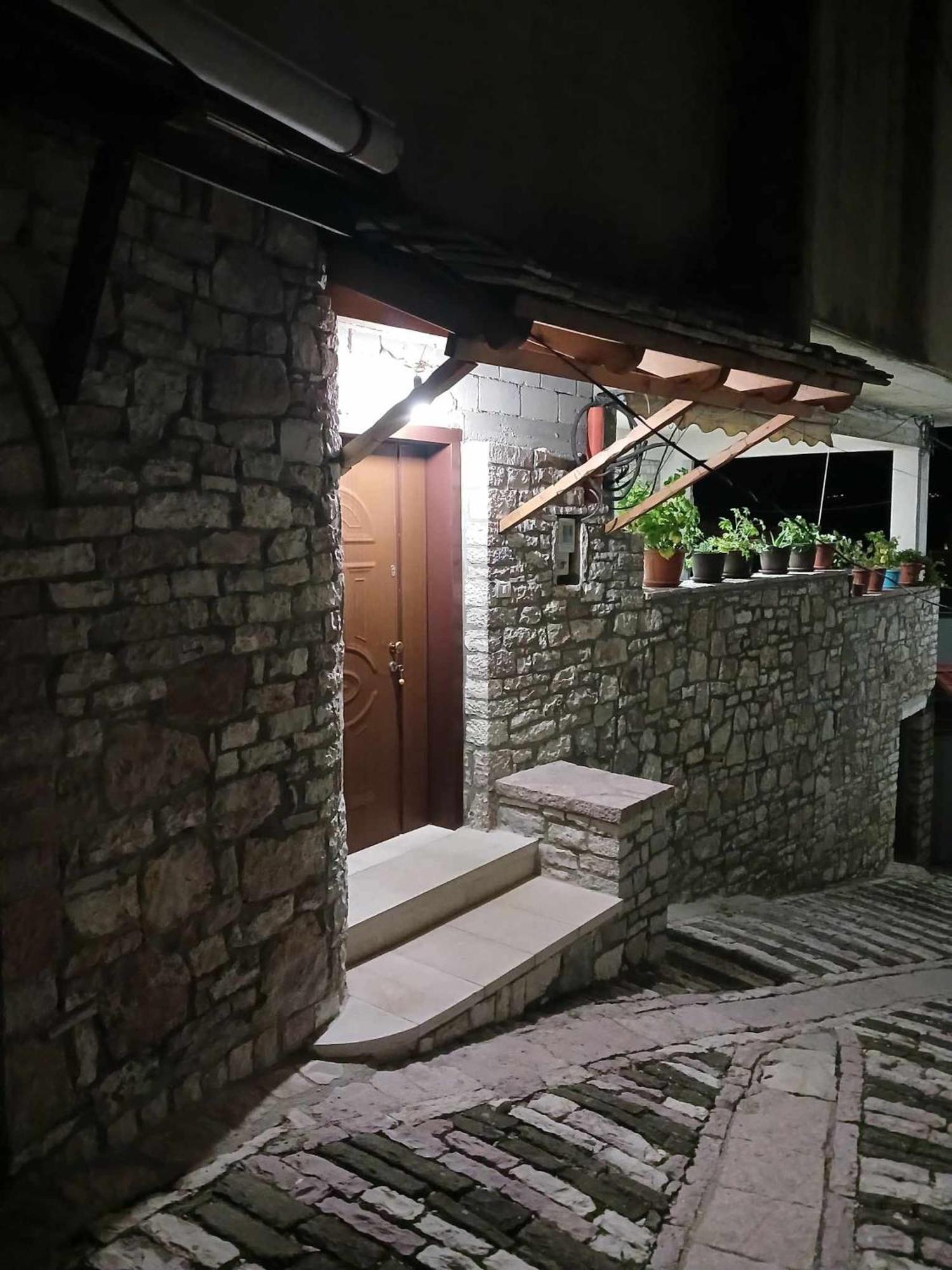 Eniguesthouse Αργυρόκαστρο Εξωτερικό φωτογραφία